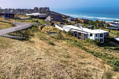 Photo of property in 1 Oxenhope Road, Richmond Hill, Christchurch, 8081