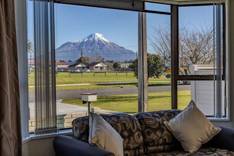 Photo of property in 40 Cordelia Street, Stratford, 4332