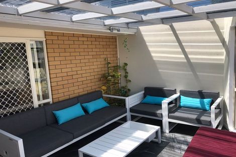 Photo of property in 2/3 Frost Road, Mount Roskill, Auckland, 1041