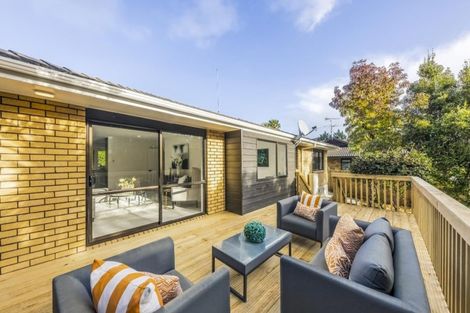 Photo of property in 43 Ewhurst Place, Goodwood Heights, Auckland, 2105