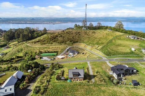 Photo of property in 150 Highland Drive, Acacia Bay, Taupo, 3385