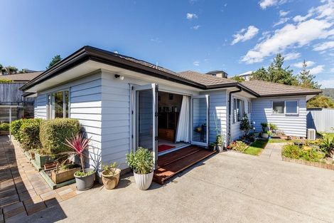 Photo of property in 19 Speldhurst Grove, Stokes Valley, Lower Hutt, 5019