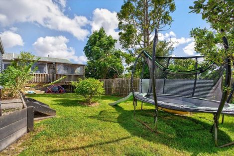 Photo of property in 20 View Street, Maungaturoto, 0520