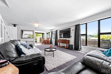 Photo of property in 76 Horoeka Street, Stokes Valley, Lower Hutt, 5019
