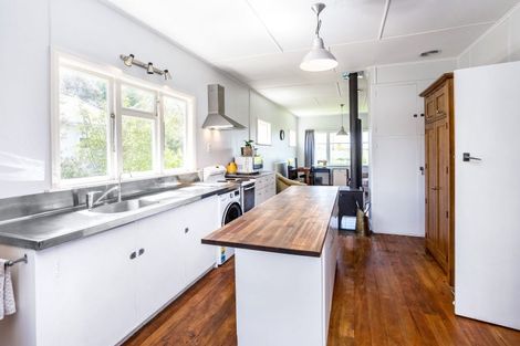 Photo of property in 6 South Featherston Road, South Featherston, Featherston, 5771