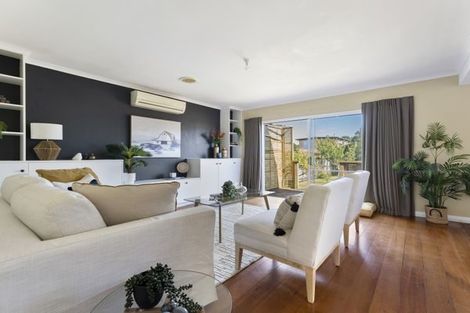 Photo of property in 52 Wallace Place, Westown, New Plymouth, 4310