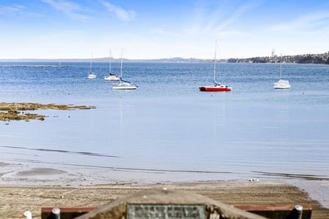 Photo of property in 35 Rock Isle Road, Torbay, Auckland, 0630