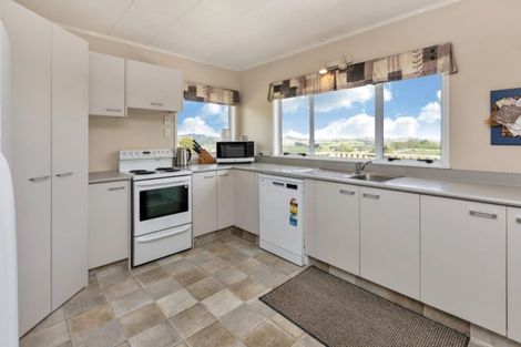 Photo of property in 18 Marohemo Road, Maungaturoto, 0583