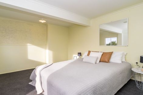 Photo of property in 35 Easther Crescent, Kew, Dunedin, 9012