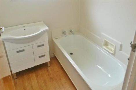 Photo of property in 15 Bittern Place, Henderson, Auckland, 0610