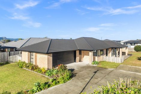 Photo of property in 24 Kowi Lakes Drive, One Tree Point, 0118