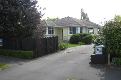 Photo of property in 25 Canberra Place, Redwood, Christchurch, 8051