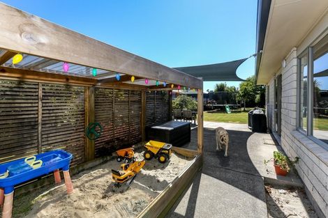 Photo of property in 5 Rimu Street, Inglewood, 4330