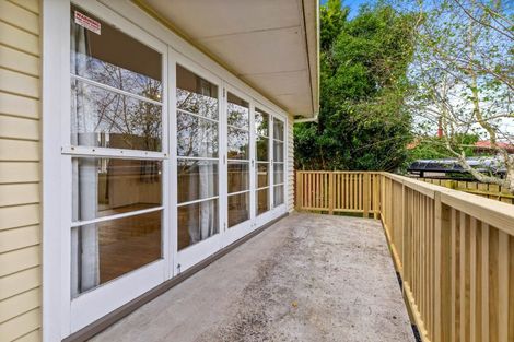 Photo of property in 6 Palmer Avenue, Glen Eden, Auckland, 0602