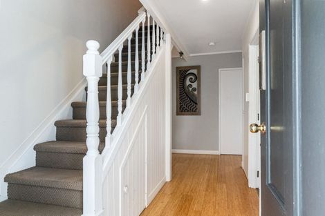 Photo of property in 23 Hanlon Crescent, Narrow Neck, Auckland, 0624