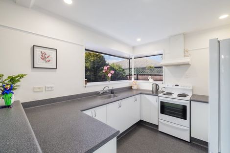 Photo of property in 2/6 Goodall Place, Redwood, Christchurch, 8051