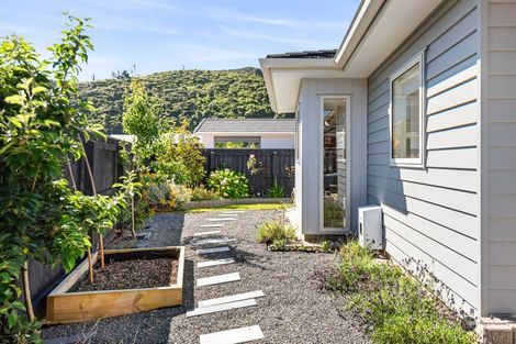 Photo of property in 4 Martha Turnell Crescent, Manor Park, Lower Hutt, 5019