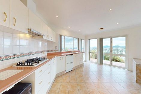 Photo of property in 16 Imran Terrace, Khandallah, Wellington, 6035