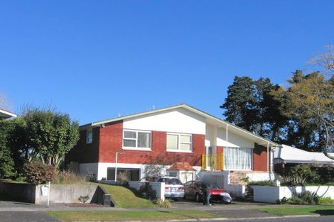 Photo of property in 24 Chedworth Avenue, Chedworth, Hamilton, 3210