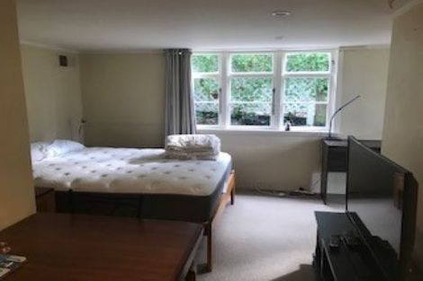 Photo of property in 8 Newman Terrace, Thorndon, Wellington, 6011