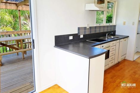 Photo of property in 67 Pine Avenue, Henderson, Auckland, 0612