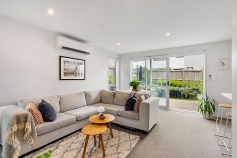 Photo of property in 6a Kotahi Road, Mount Wellington, Auckland, 1062