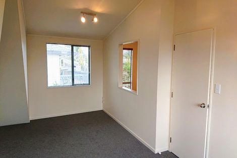 Photo of property in 2/12 Grenadine Place, Unsworth Heights, Auckland, 0632