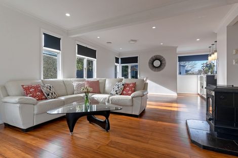 Photo of property in 11 Kempton Street, Greytown, 5712