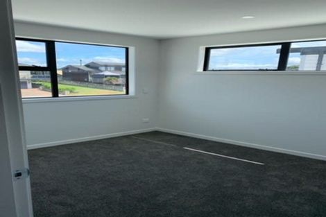 Photo of property in 8b Percy Road, Papamoa Beach, Papamoa, 3118