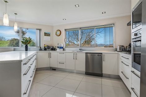 Photo of property in 2 Donovan Place, Aidanfield, Christchurch, 8025