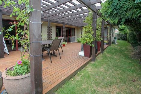 Photo of property in 17 Frame Place, Owhata, Rotorua, 3010