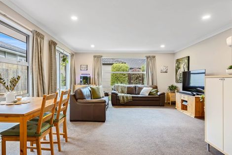 Photo of property in 33b Wilsons Road South, Saint Martins, Christchurch, 8022