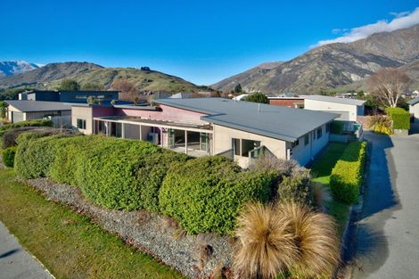 Photo of property in 28 Sylvan Street, Lake Hayes, Queenstown, 9304