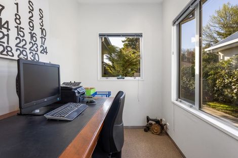 Photo of property in 142 North Parade, Richmond, Christchurch, 8013