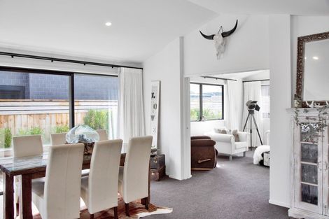 Photo of property in 1 Ashwood Lane, Bell Block, New Plymouth, 4312