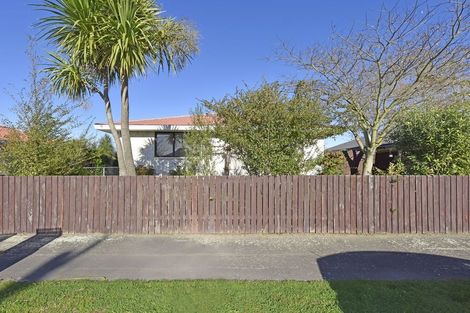 Photo of property in 23 Roberts Road, Hei Hei, Christchurch, 8042
