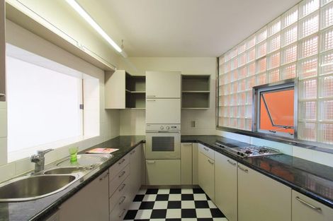 Photo of property in 2/226 Oriental Parade, Oriental Bay, Wellington, 6011