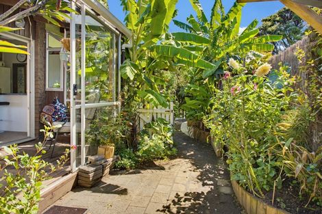 Photo of property in 6 Punga Place, Whitianga, 3510