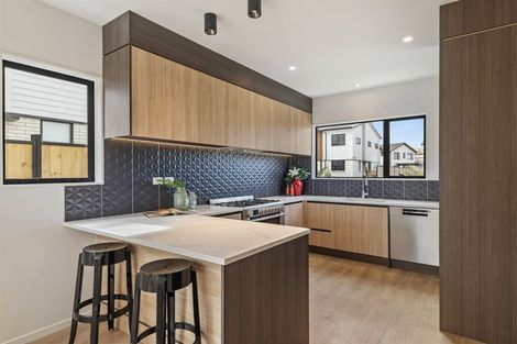 Photo of property in 15 Ocean Breeze Avenue, Hobsonville, Auckland, 0616