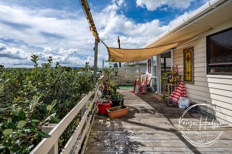 Photo of property in 109 Hurndall Street East, Maungaturoto, 0520