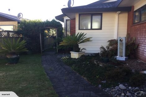 Photo of property in 14 Bennelong Place, Havelock North, 4130