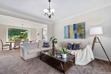 Photo of property in 59 Lonely Road, Fairview Heights, Auckland, 0632