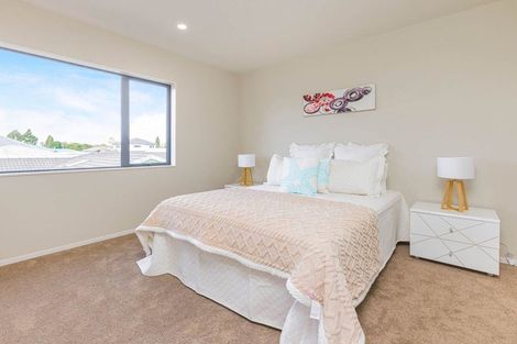 Photo of property in 1/43 Clevedon Road, Papakura, 2110