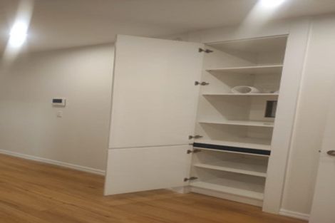 Photo of property in 2 Oakheart Way, Forrest Hill, Auckland, 0620