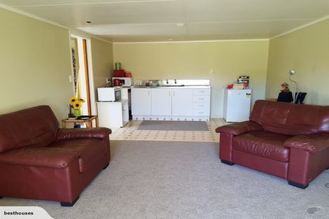 Photo of property in 28 Ripiro Drive, Baylys Beach, Dargaville, 0377