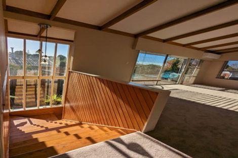 Photo of property in 77 Beechdale Crescent, Pakuranga Heights, Auckland, 2010