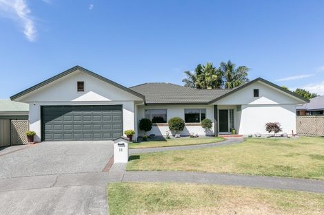 Photo of property in 18 Forbury Way, Taradale, Napier, 4112