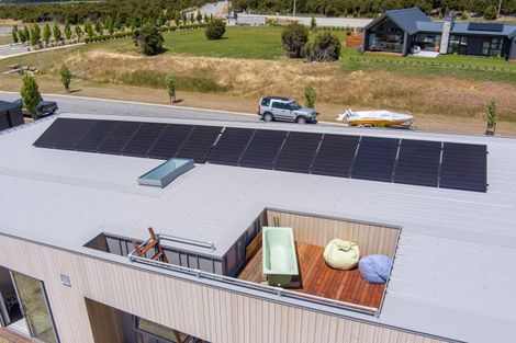 Photo of property in 6 Pounamu Avenue, Albert Town, Wanaka, 9305