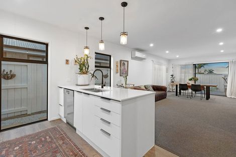 Photo of property in 12 Mida Close, Papamoa Beach, Papamoa, 3118