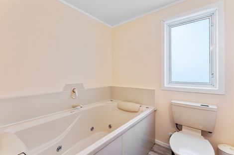 Photo of property in 20 Glen Road, Raumati South, Paraparaumu, 5032